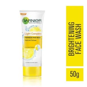 Garnier Light Complete Face Wash