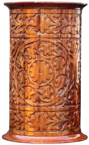 wooden urn Large