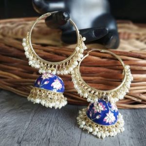 gold jhumka