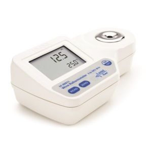 Digital refractometer