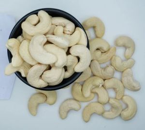 W210 Jumbo Cashew Nuts