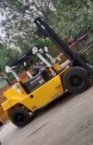 10 Ton Diesel Forklift Rental Service