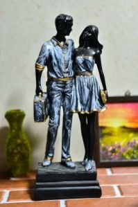 Polyresin Box Couple Statue