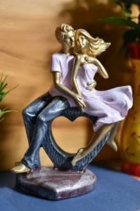 Polyresin Dil Couple Statue