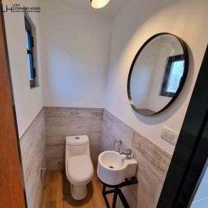 Portable Farm House Cabin