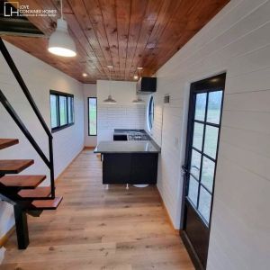 Portable Farm House Cabin