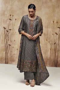 designer suits for women