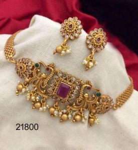 Gold plated with stone neck set