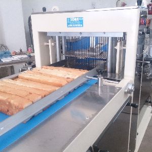 Highspeed bread slicer machine