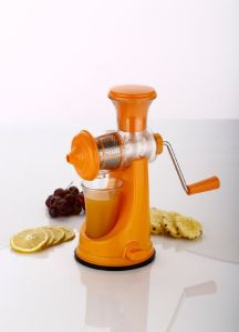 ROUND FRUIT JUICER (STEEL JARI)