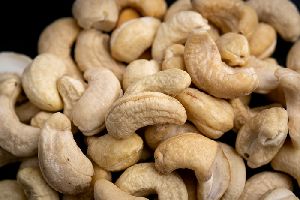 Long Cashew Nuts