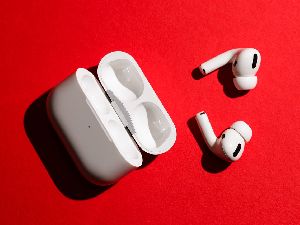 Apple AirPods