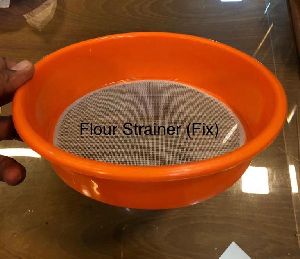 plastic flour strainer small