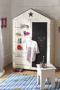 kids wardrobe