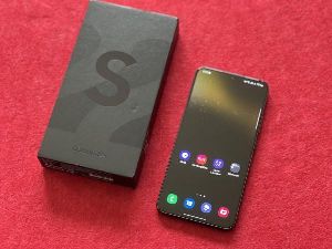 Samsung Galaxy S22 Smart Phone
