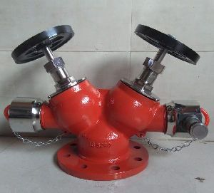 double outlet type landing valve