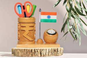 Rupees Sign With Indian Flag And Clock Pen Stand