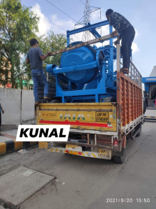 Four Pillar Diesel Concrete Lift Mixer Machine