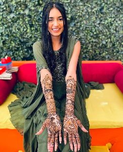 Bridal Mehandi Artist