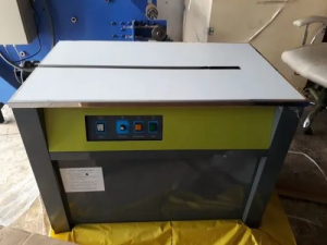 plastic strapping machine