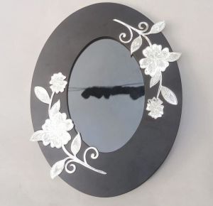 oval photo frame