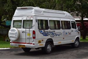 17 seater tempo traveler