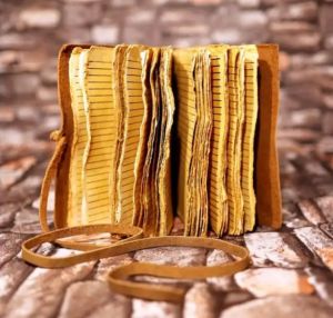 Heart Design Belt Lock leather Journal