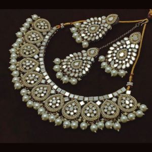 kayaa Alloy Pearl Studded Necklace set