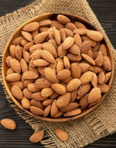 California Almond Nuts, Packing Size: 25 Kg
