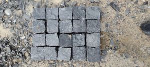 black cobbles