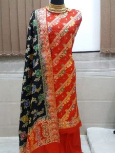 Banarasi Daibel 3 pics suit