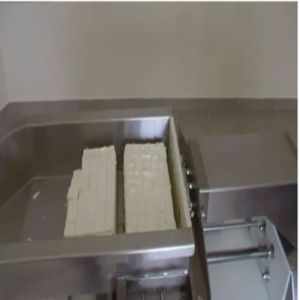 Paneer cube cutting machine