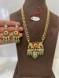 MJ-S-450 Light Green and Ruby Necklace Set