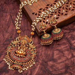 Antique Jewellery Set