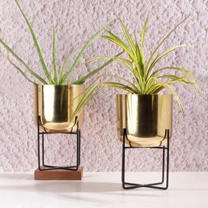 Metal Planter with Stand
