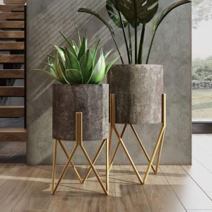 Metal Planter with Stand