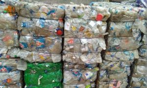 Bailed pet bottles scrap