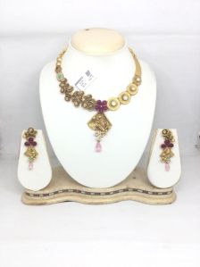 Gold Antique Necklace Set