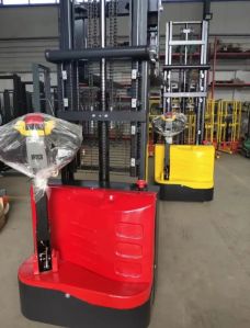 Fully Electric Stacker