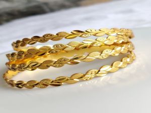 Regular Wear Golden Artificial Bangles