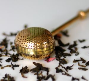 Brass telescopic tea infuser