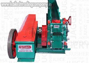 OM KAILASH NO.4 SUGARCANE CRUSHER WITH CANE CARRIER