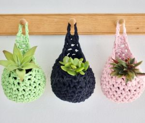 PH107 Macrame Plant Hanger