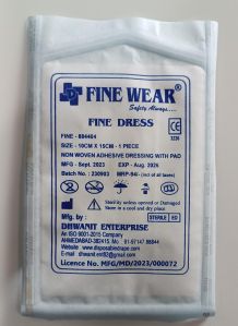 10 X 15CM NON WOVEN ADHESIVE DRESSING PAD