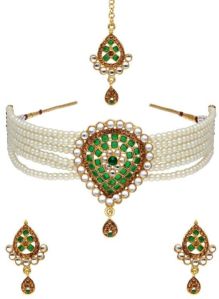 CNB32600 Gold Finish Kundan Choker Necklace Set