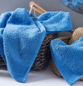 Embedded Stripe Towel Set