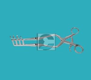 self retaining retractor