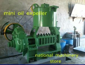 Mini oil expeller