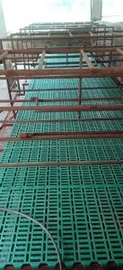 70 Mm PVC 2x2  Anti Skid Slatted Flooring