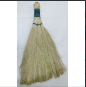 Kersuni Brown Broom